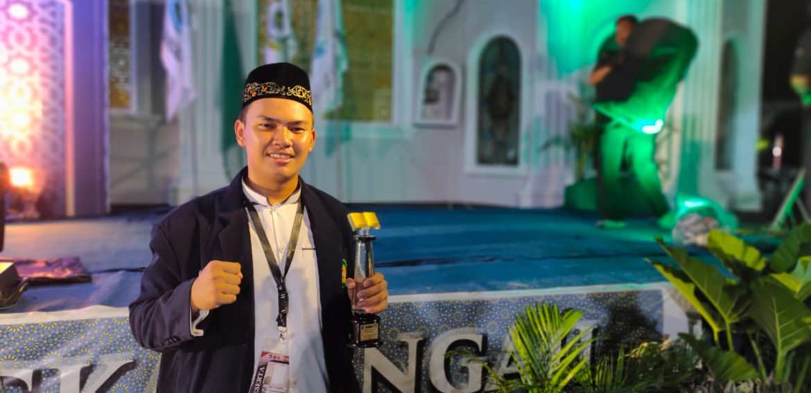 Ziqri Yahandi Mahasiswa PJKR Menjadi Juara 1 di Acara MTQ IX Tingat KAB Bangka Tengah Tahun 2020